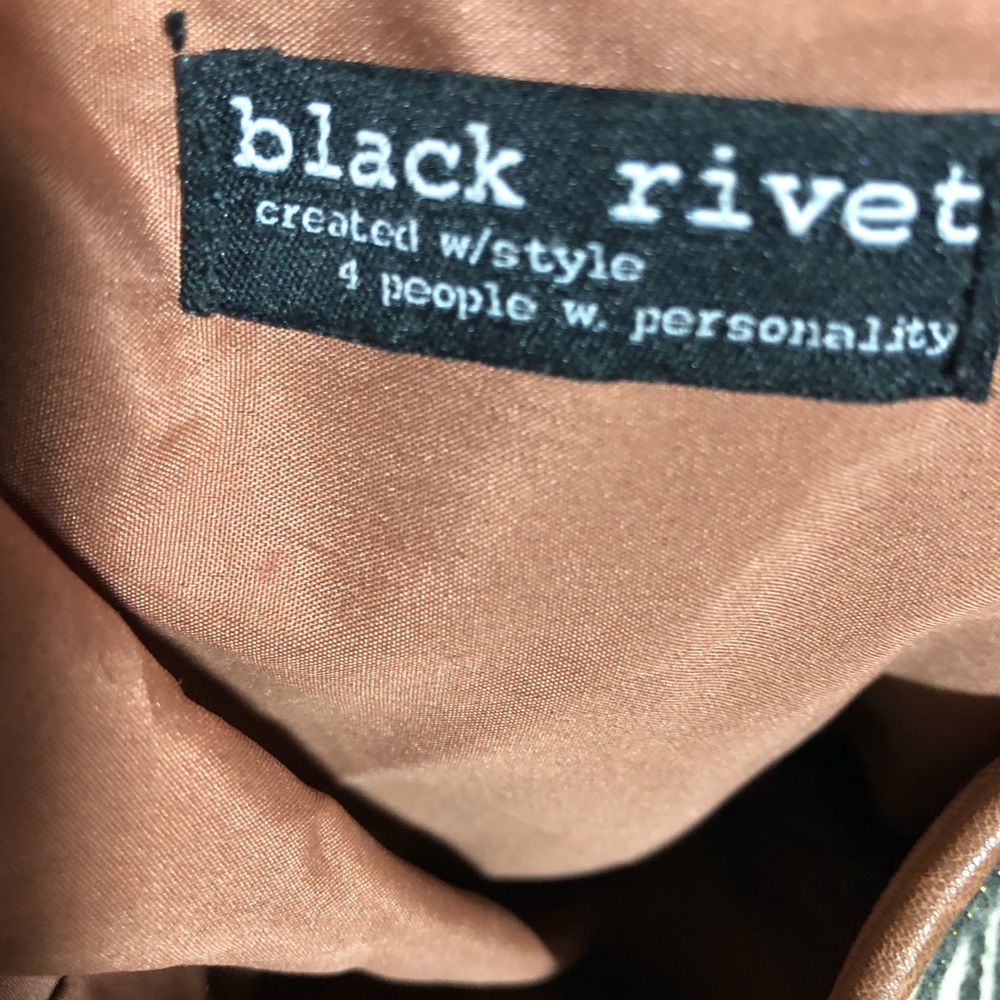 BLACK RIVET PURSE - Picture 5 of 8